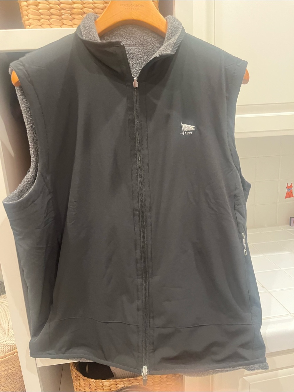 Zero Men's Black Sleeveless Softshell Vest with Sherpa Lining